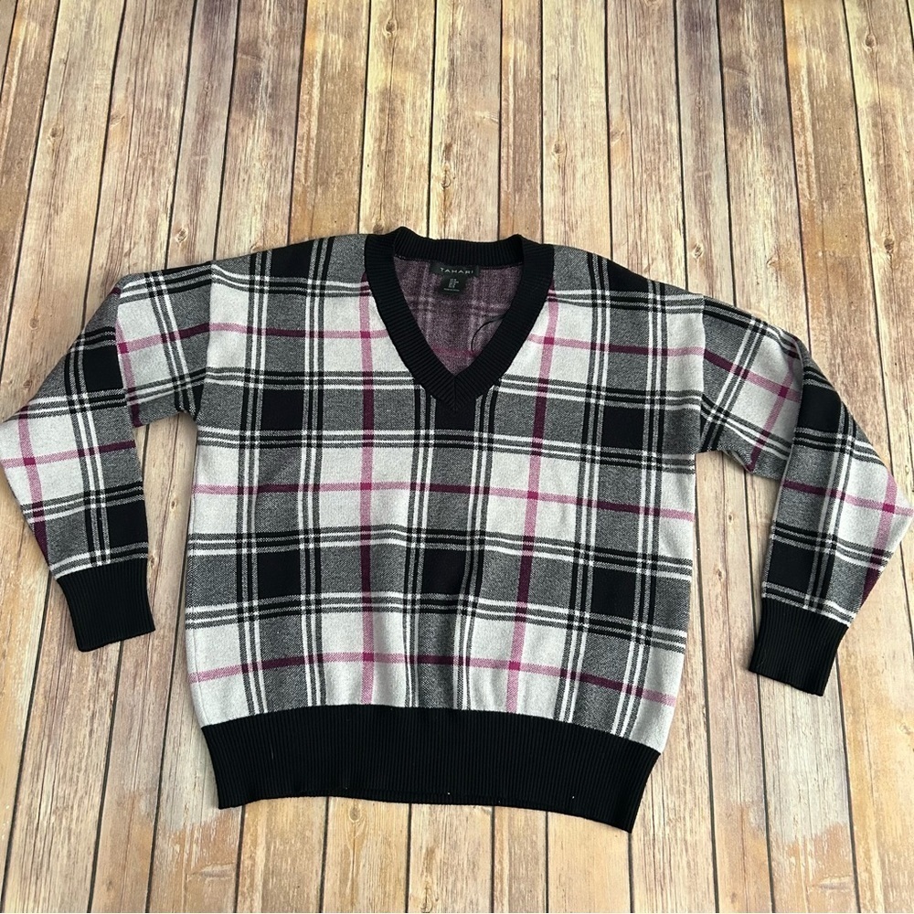 Tahari Plaid Pullover Sweater | Size M